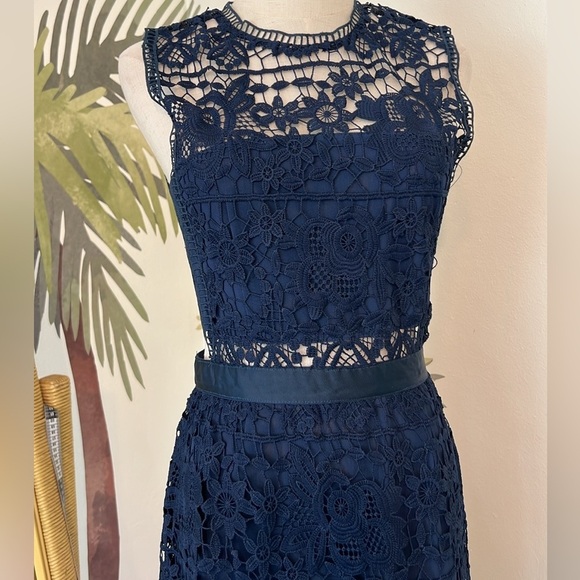Romeo & Juliet Couture, Rich Navy, Floral Cut-Lace,Unique Design, EUC, Size S - Picture 9 of 14